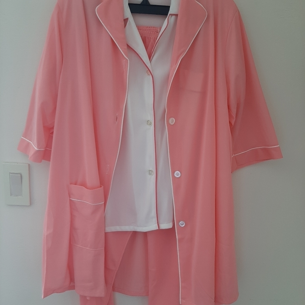 RADCLIFFE PAJAMA SET - Picture 12 of 12